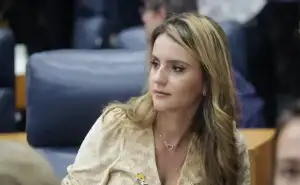 Vereadora do MBL que recebeu auxílio emergencial chama quem paga imposto de “otário”