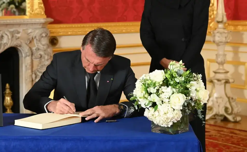 Por lei, benefício da remição para condenados exige a comprovação da leitura e da compreensão da obra através da apresentação de uma resenha