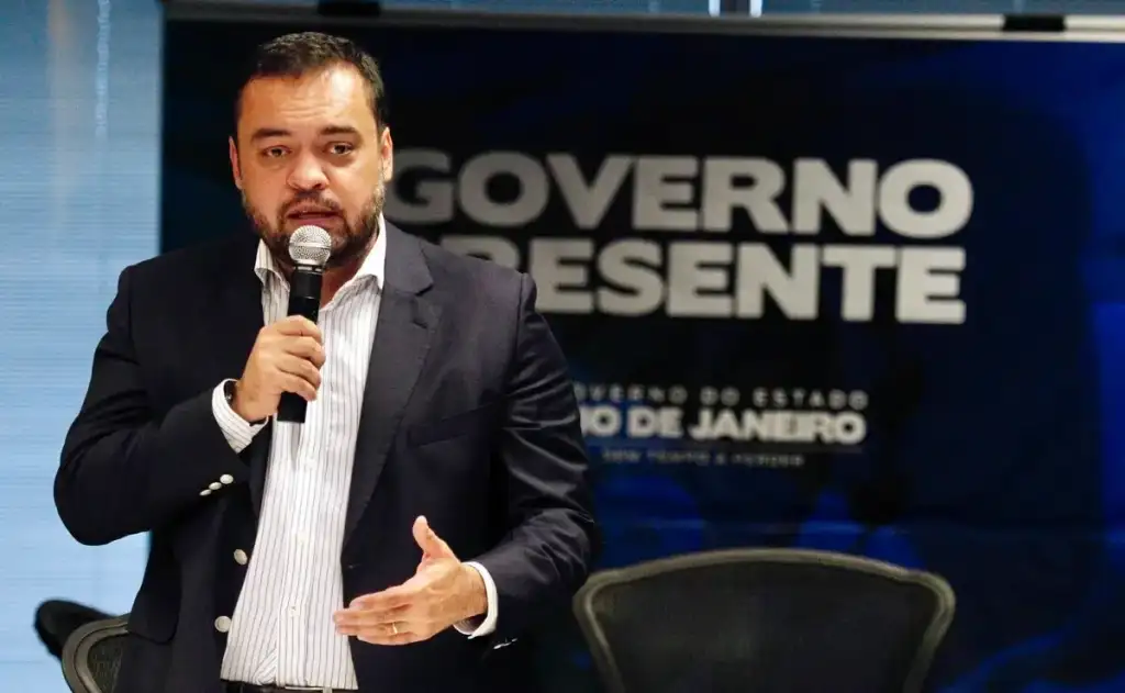 Governador se valeu da contratação de mão de obra temporária por órgãos ligados ao governo para irrigar sua campanha eleitoral de 2022