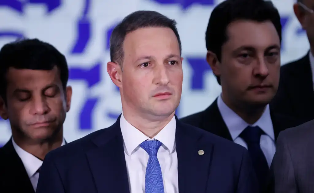 Dezenas de deputados e políticos com ou sem mandato estão envolvidos em investigações sobre desvio de milhões de reais de recursos de emendas