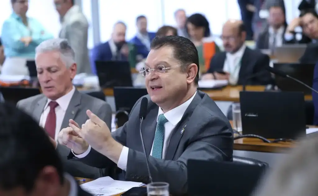 Deputado do PT lembrou que Bolsonaro liberou crédito consignado para quem recebe BPC e auxílio às vésperas da eleição de 2022