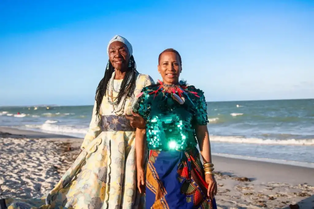 O álbum foi construído com músicas pensadas especificamente para a dupla