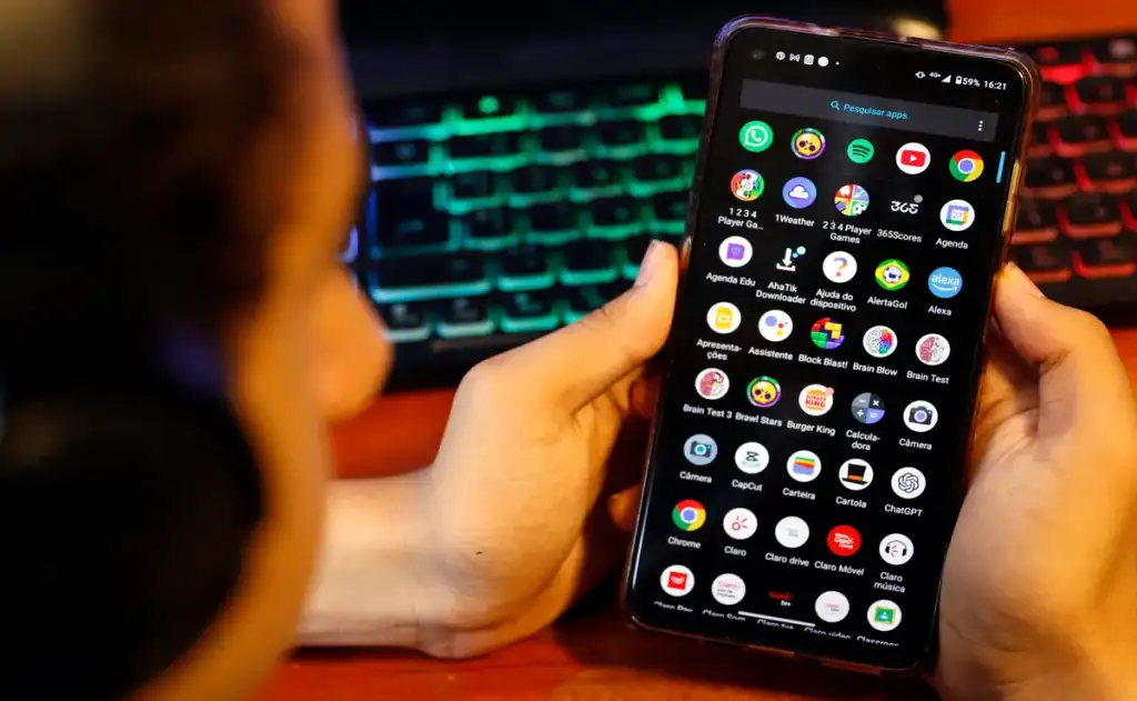 Ativistas digitais já haviam denunciado que alguns perfis sequer foram localizados pelos mecanismos de busca das plataformas