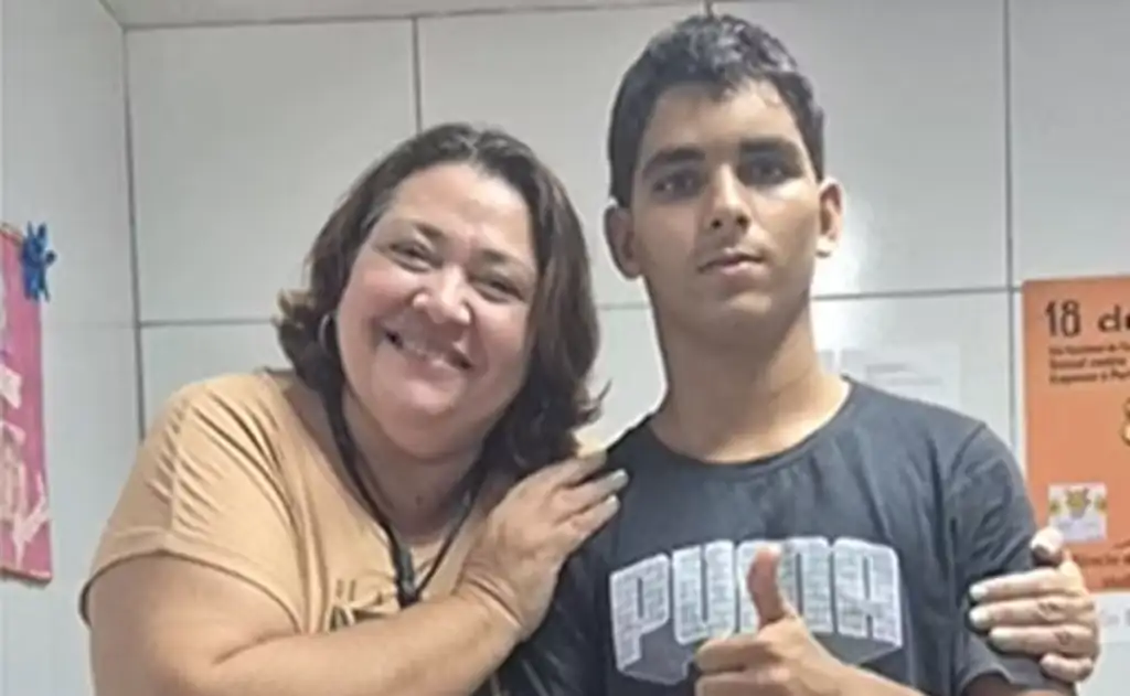 Jovem atacado por leoa