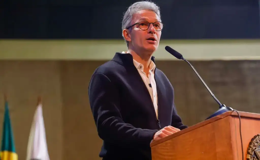 Empresa de governador de MG foi autorizada a oferecer empréstimo consignado a aposentados às vésperas das eleições de 2022