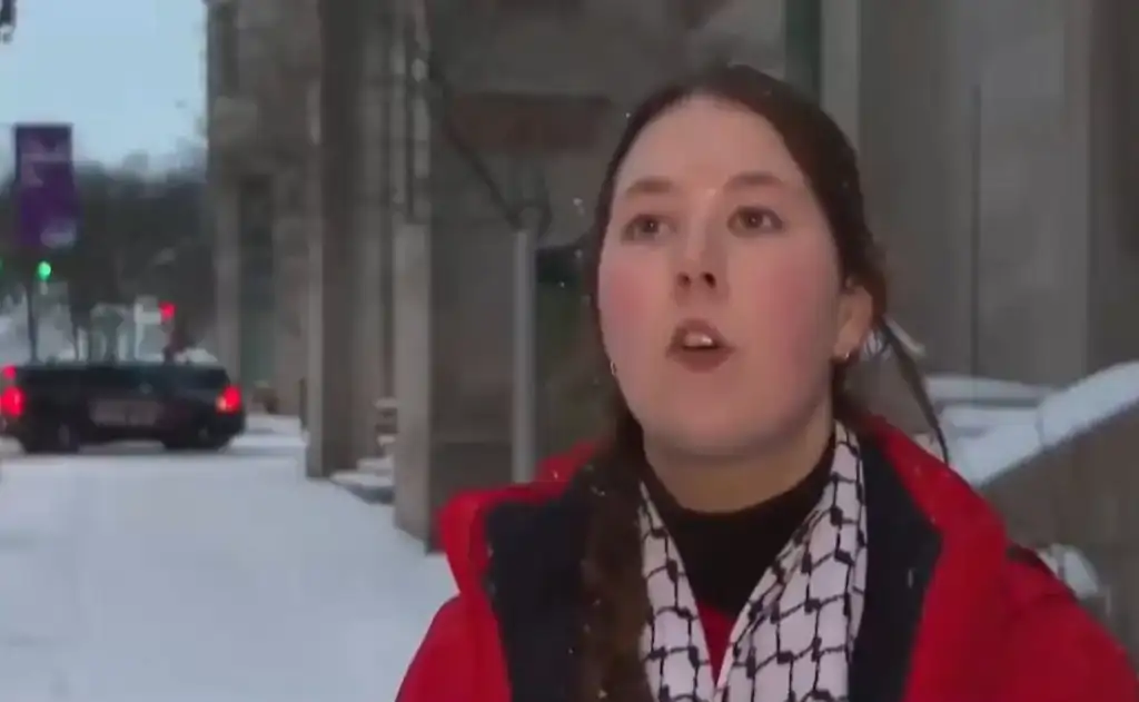 Jessica Plichta teria sido presa sob a acusação de obstrução de via pública e desobediência a ordens policiais